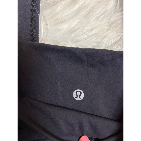 LuluLemon Black Capri Length Leggings Size 4 - Picture 6 of 7